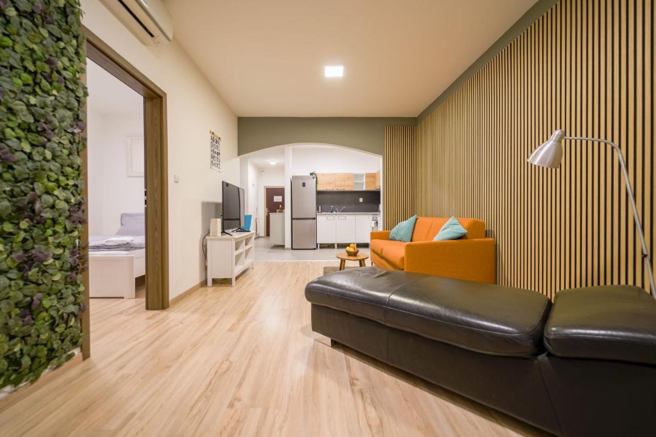 Vesna Convenient Apartment Братислава Экстерьер фото