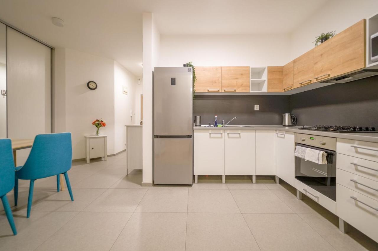 Vesna Convenient Apartment Братислава Экстерьер фото