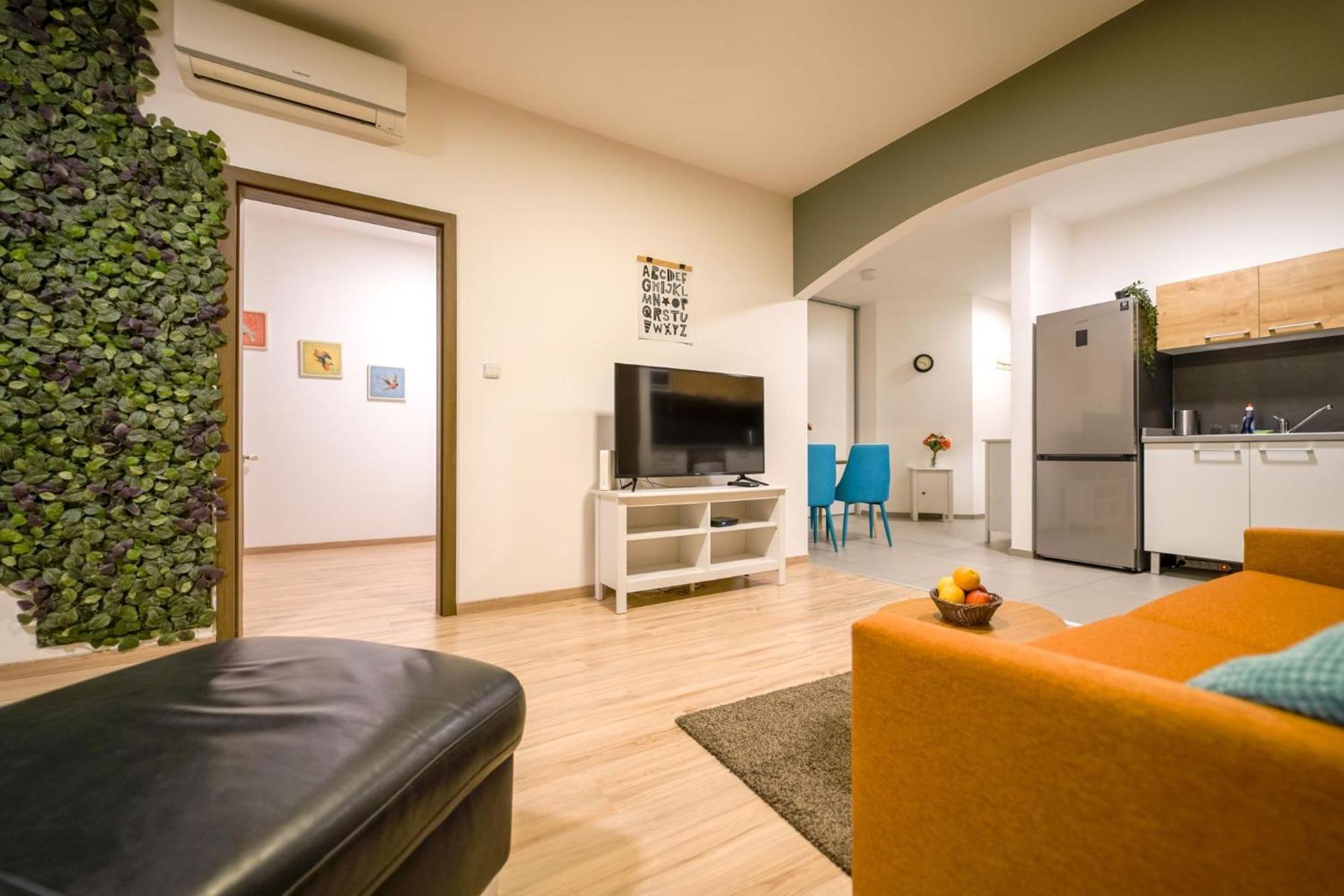 Vesna Convenient Apartment Братислава Экстерьер фото